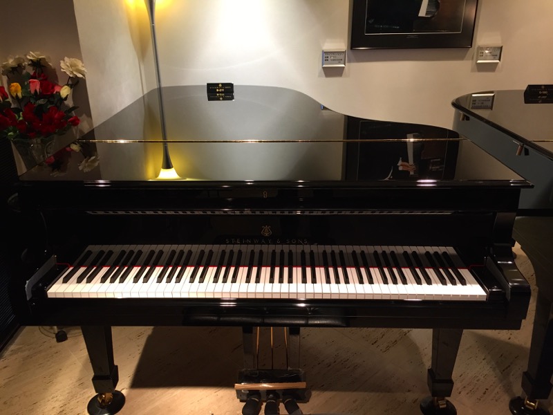 スタインウェイグランドピアノB-211