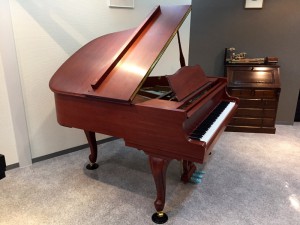 エセックスグランドピアノEGP-155FFフレンチ・プロヴィンシャル