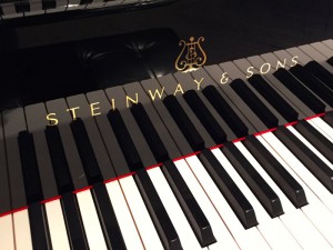 スタインウェイグランドピアノ