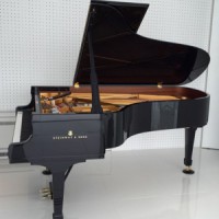 スタインウェイピアノB-211